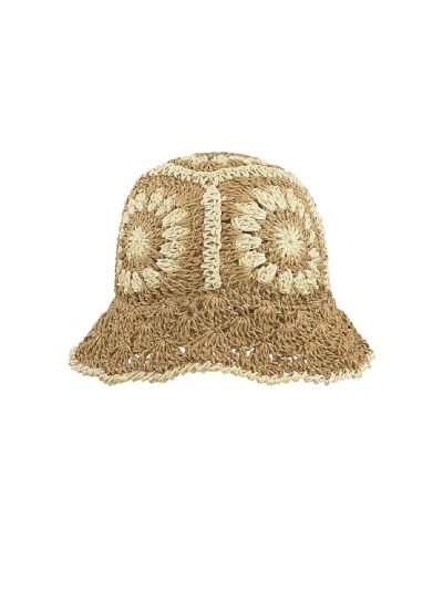 Gehaakt strohoedje met bloemmotief in camel