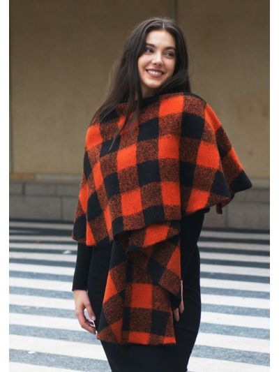 Omslagdoek/cape met oranje en zwarte ruiten
