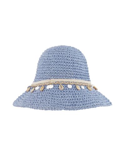 Gehaakt hoedje met schelpen in blauw