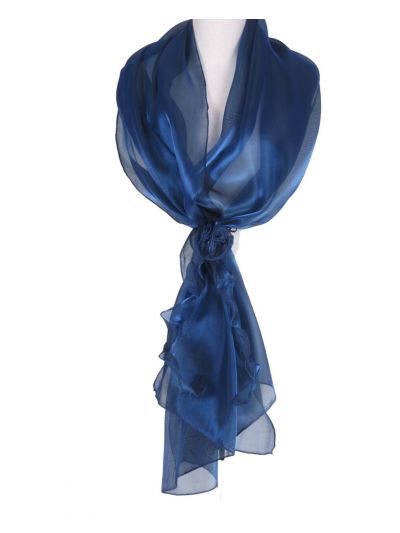 Kobaltblauwe organza stola met rozen corsage