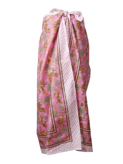 Roze sarong met tijgerprint