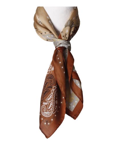 Vierkant sjaaltje in cognac en bruin