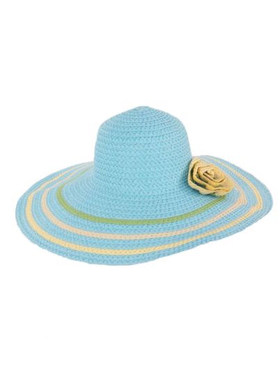 Grote blauwe zonnehoed met bloemcorsage
