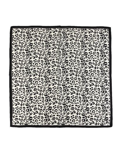 Satijnen sjaaltje vierkant – luipaard dessin