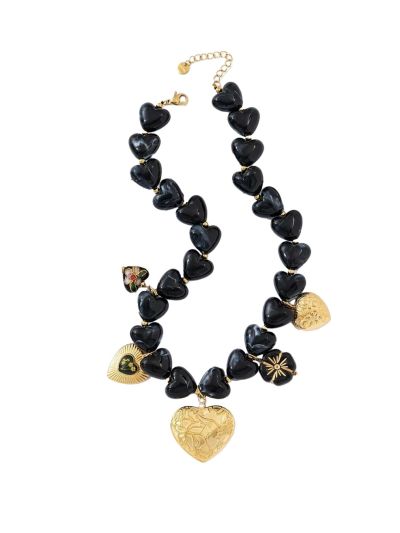 Hartjesketting met marmer effect en gouden bedels