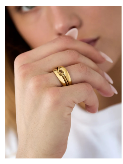 Ring met minimalist twisted detail