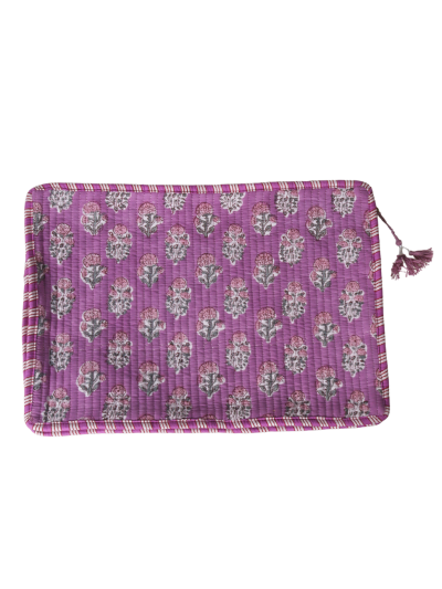 Laptophoes in lila met bloemenprint