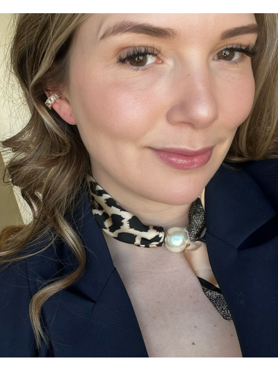 Leopard sjaaltje met parel sluiting