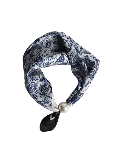 Sjaaltje met paisley print en parel sluiting
