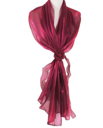 Ruby-roze organza stola met rozen corsage