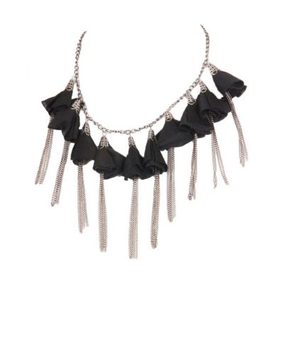 Dark silvertone halsketting met stoffen bloemblaadjes