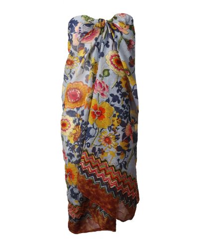 Denimblauwe pareo met bloemenprint