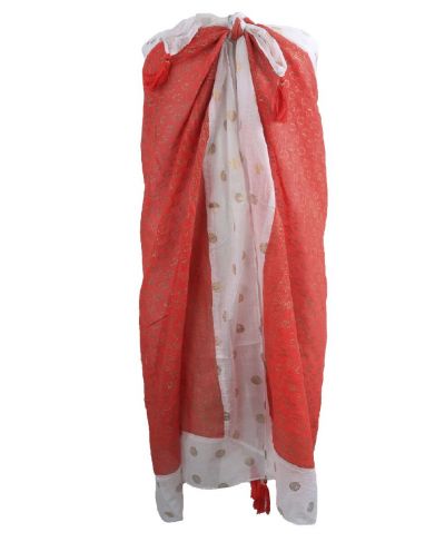 Rode pareo met ornament- en stippenprint