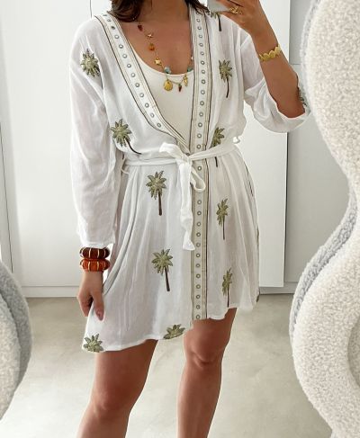 Kimono met geborduurde palmbomen