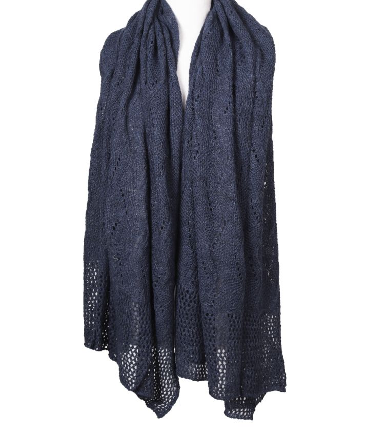Gehaakte Claire omslagdoek in donker jeansblauw