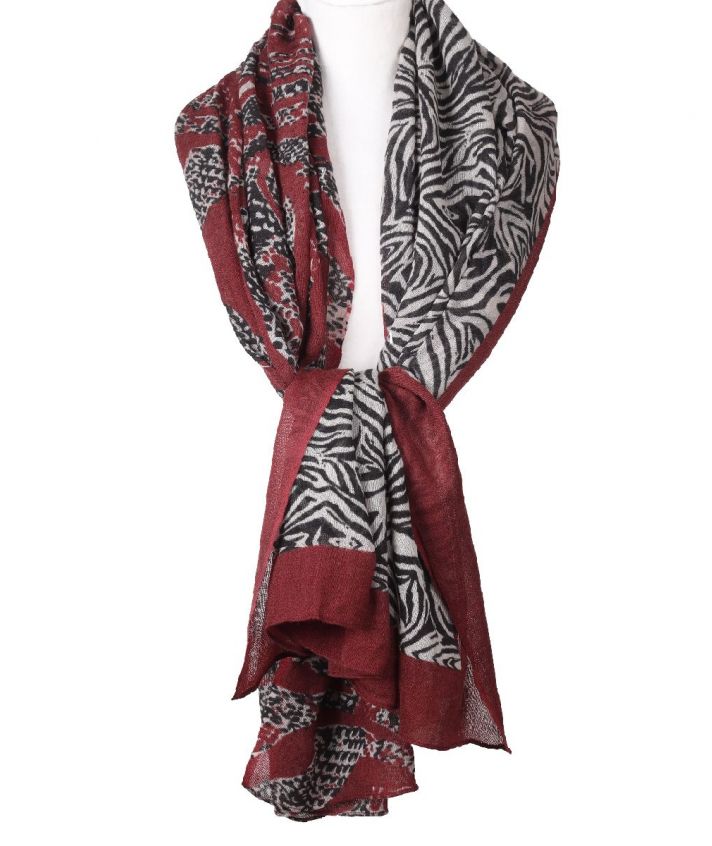 Donkerrode wollen mousseline sjaal met zebra print