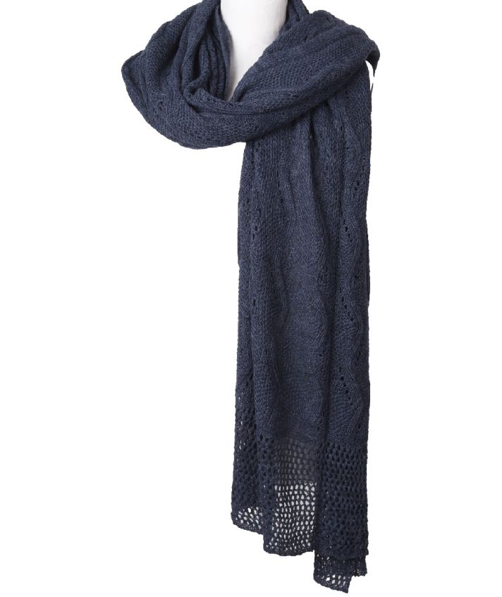 Gehaakte Claire omslagdoek in donker jeansblauw