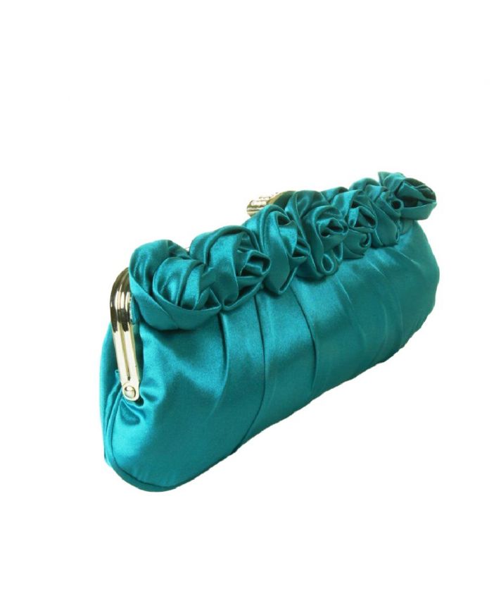 Emerald satijnen avondtasje met strass sluiting