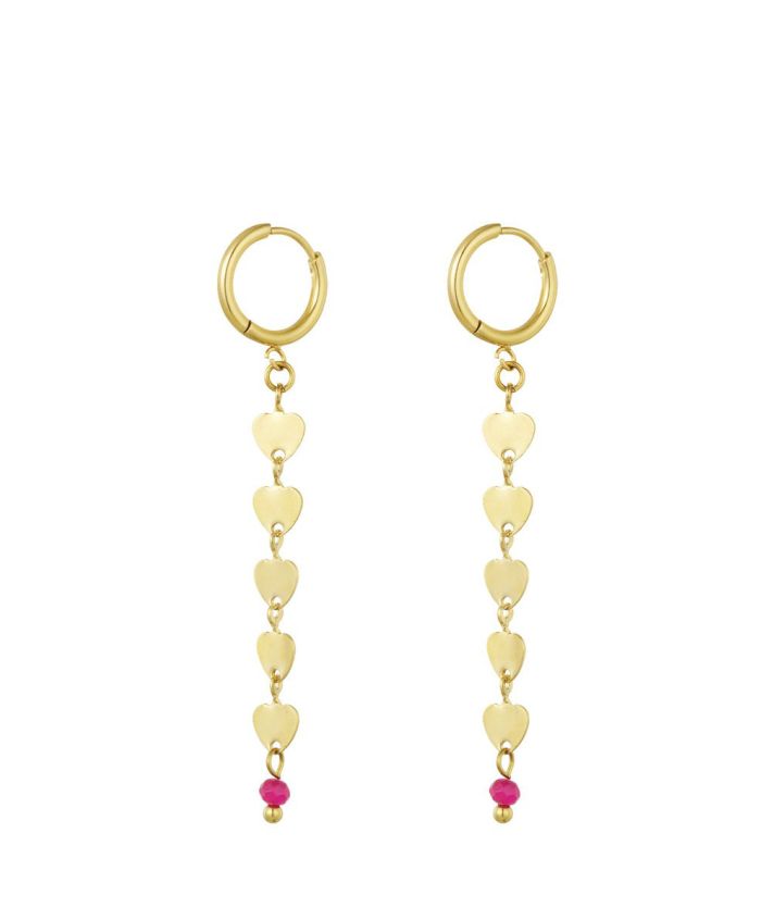 Oorhangers met kleine gouden hartjes