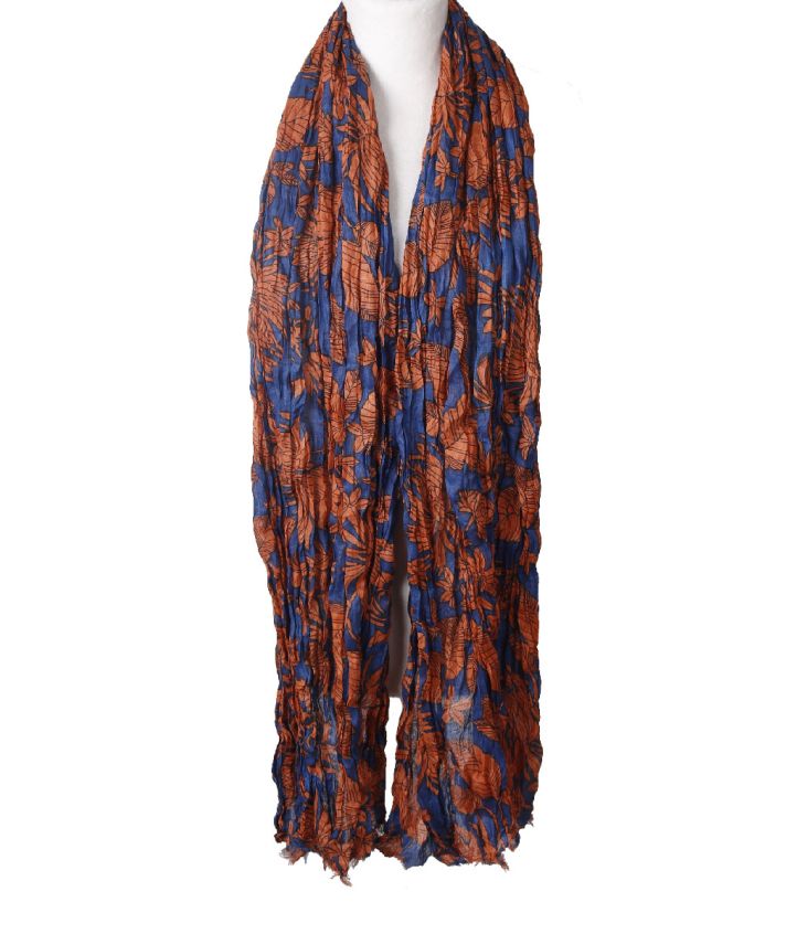 Katoenen sjaal in blauw met roest-oranje bloemen