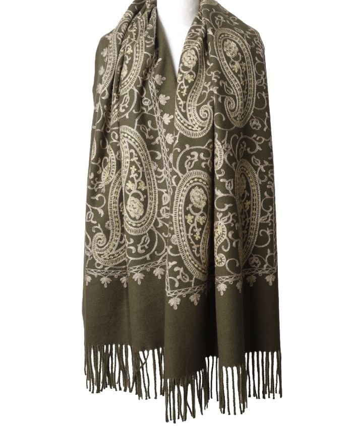 Zachte omslagdoek met geweven paisley dessin