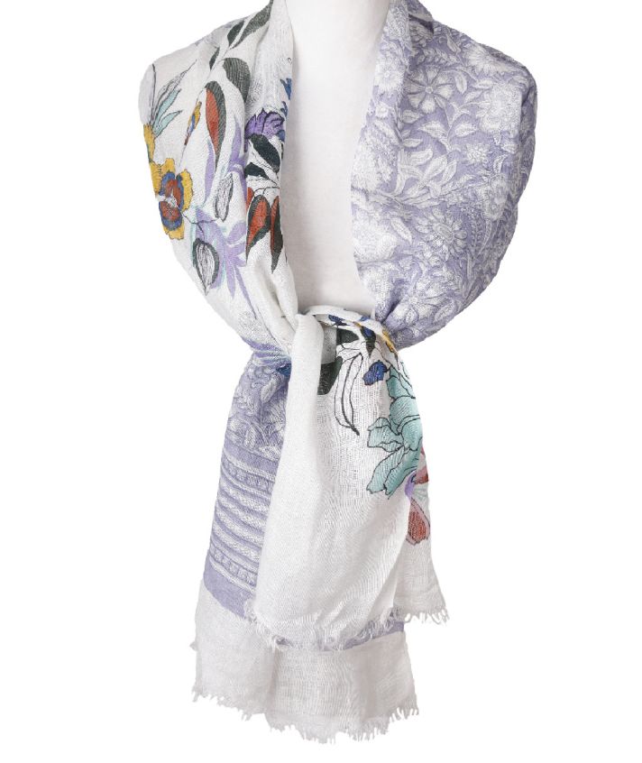 Linnen sjaal in wit met bloemen- en paisley print