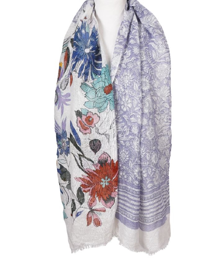 Linnen sjaal in wit met bloemen- en paisley print