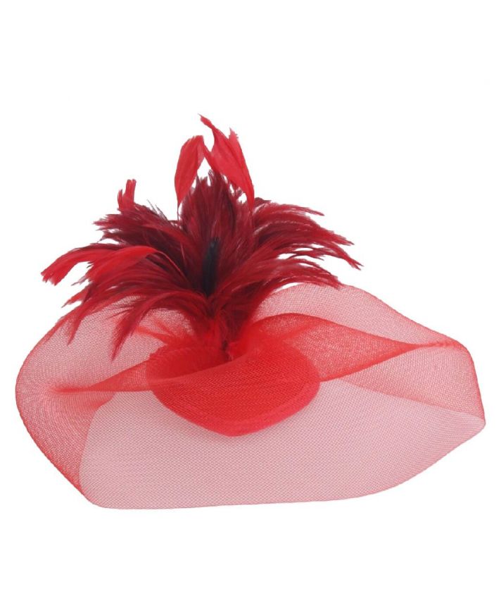 Rode tule fascinator met verentoef op basis met 2 haarclips