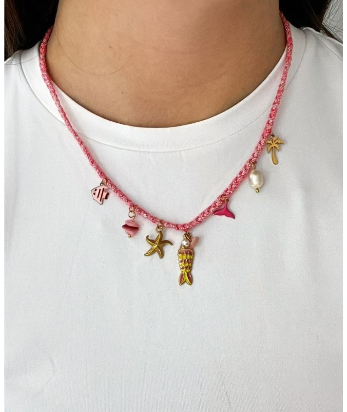 Roze touwketting met tropische bedels