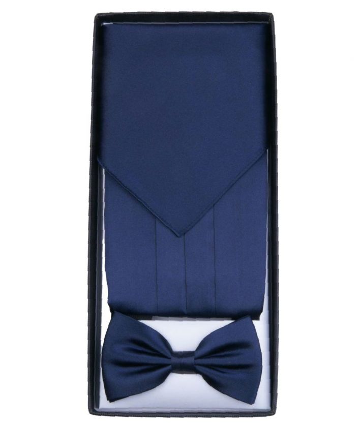 Set met cumberband, pochet en smokingstrik in donkerblauw