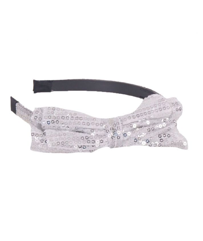 Witte diadeem met tule vlinderstrikje en zilverkleurige pailletten