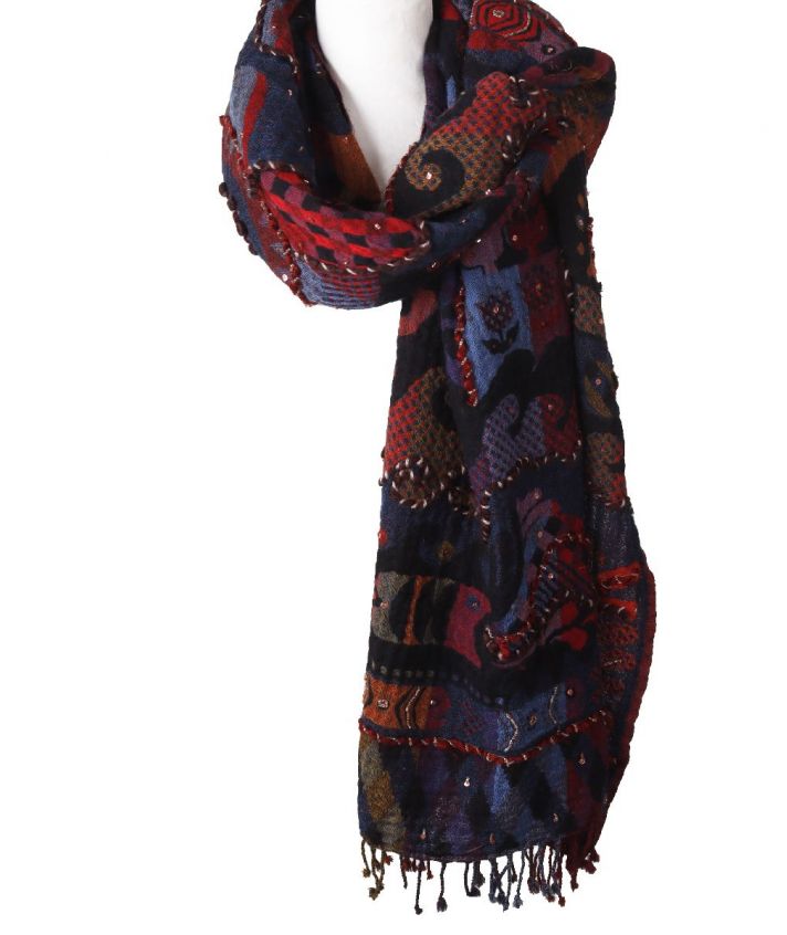 Wollen sjaal in donkerblauw en rood met kralenversiering