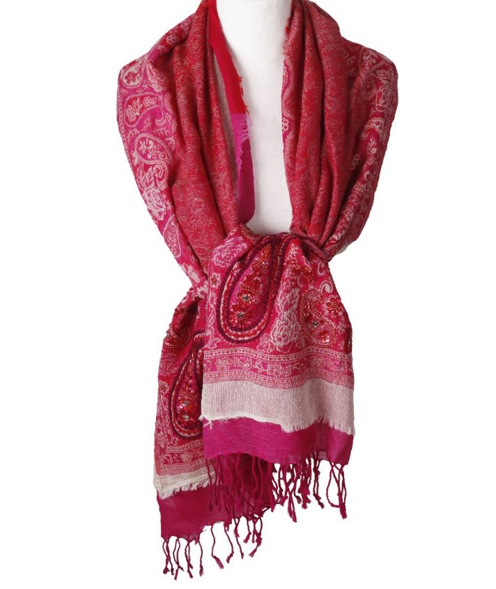 Wollen sjaal/omslagdoek met met kralen versierde paisley 
