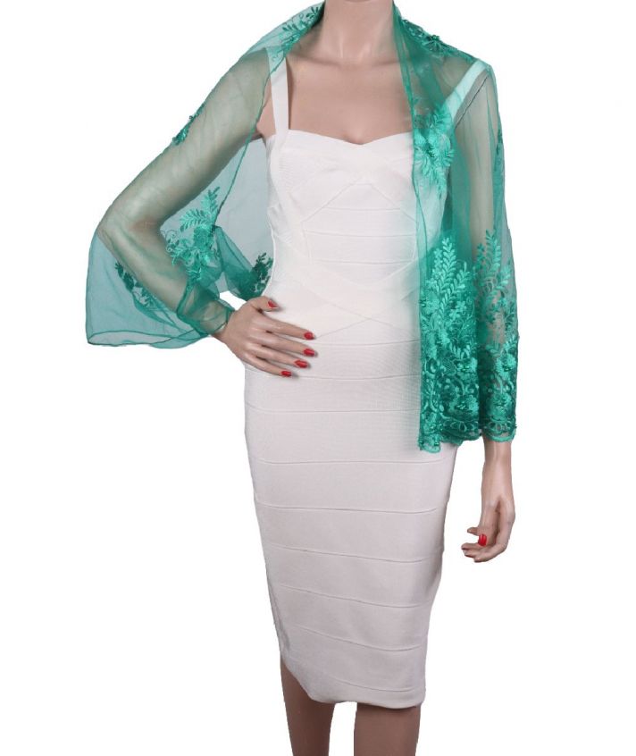 Zeegroene bolero stola met geborduurde bloemen