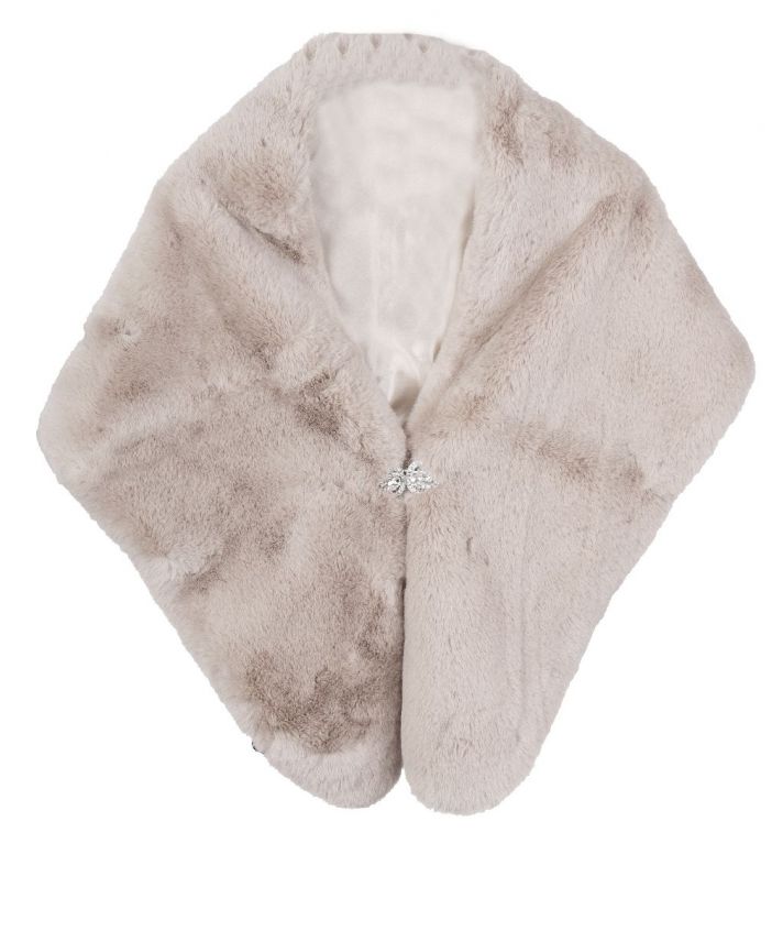 Zandkleurige kunstbont stola met strass sluiting