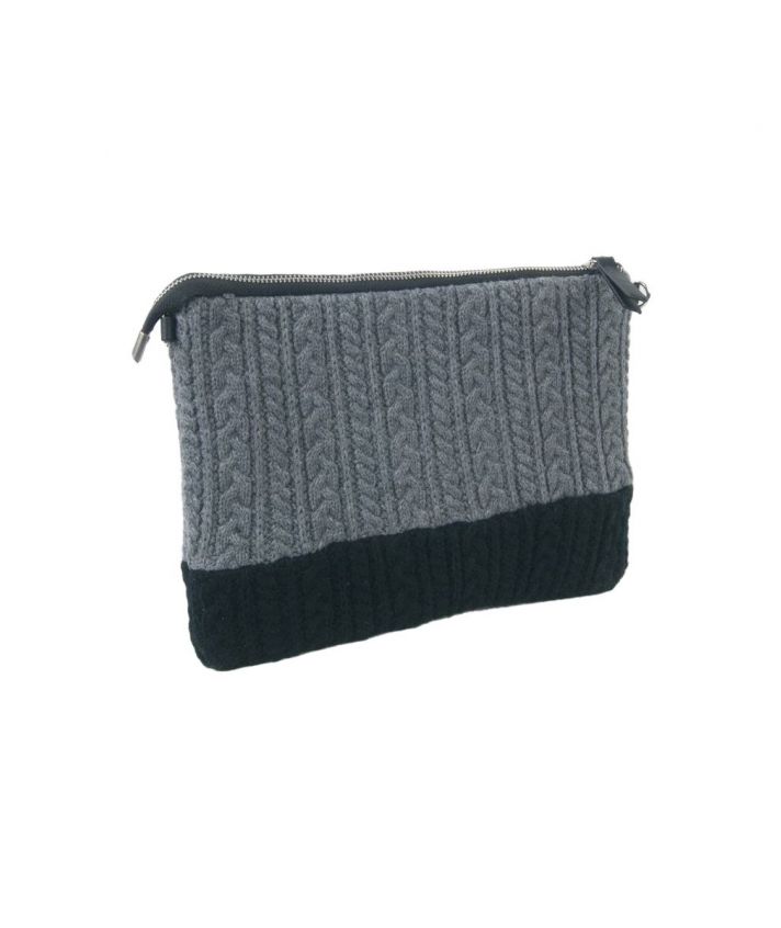 Zwart grijze kabelgebreide clutch