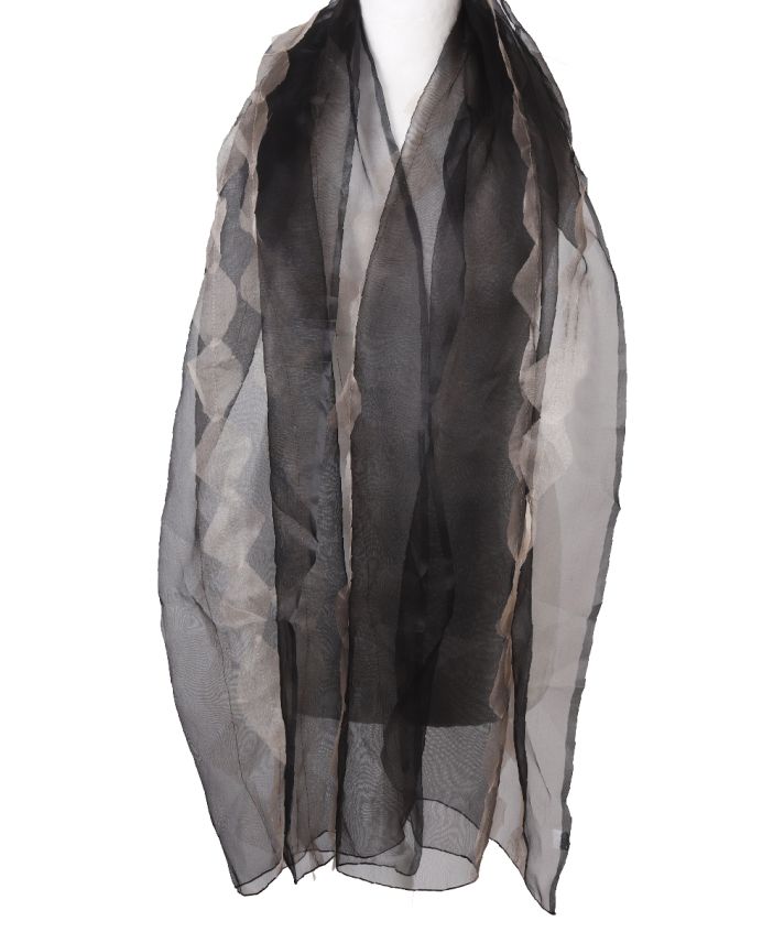 Zwarte stola met beige zigzagdetail