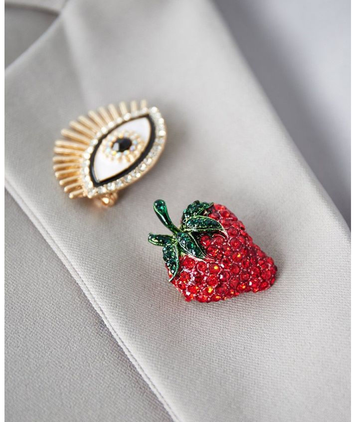 Aardbeien broche met strass