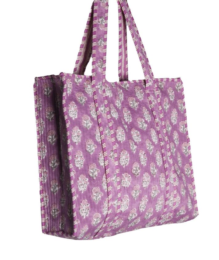 Gewatteerde shopper in de kleur lila