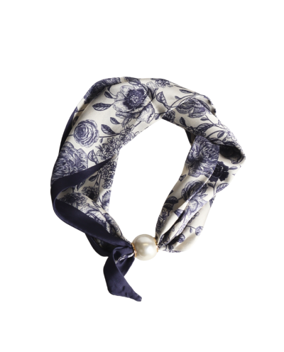 Sjaaltje met floral print en parel sluiting