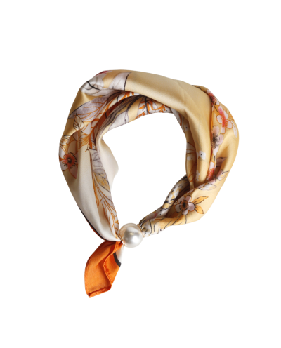 Sjaaltje met bloemen print en parel sluiting
