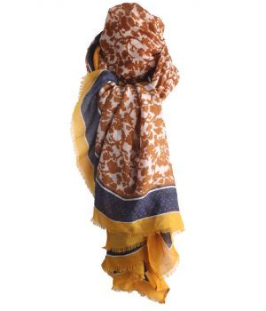 Sjaal met mixed print in camel en okergeel